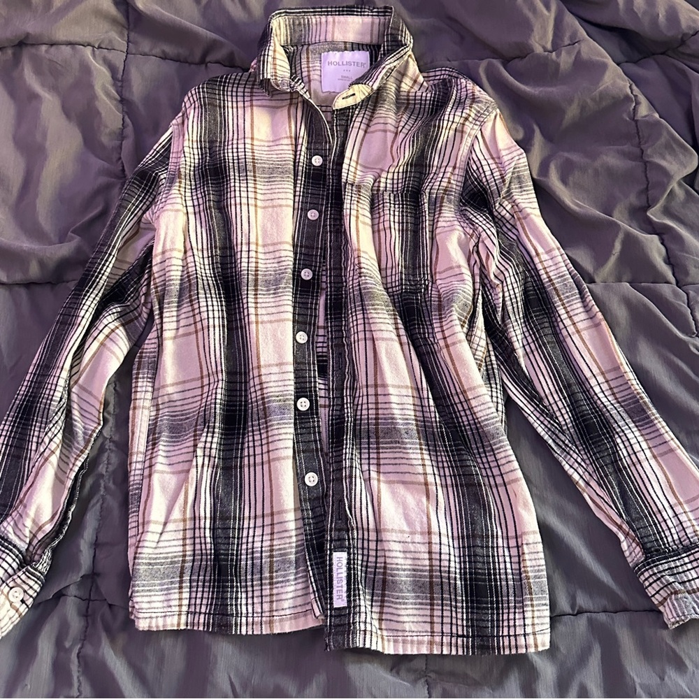 HOLLISTER BUTTON UP LONG SLEEVE